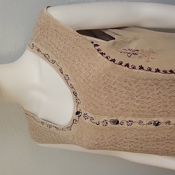 VTG MAGIC 1980s Tan Floral Embroidered Tie Back Sleeveless Circle Dress - Picture 4 of 16